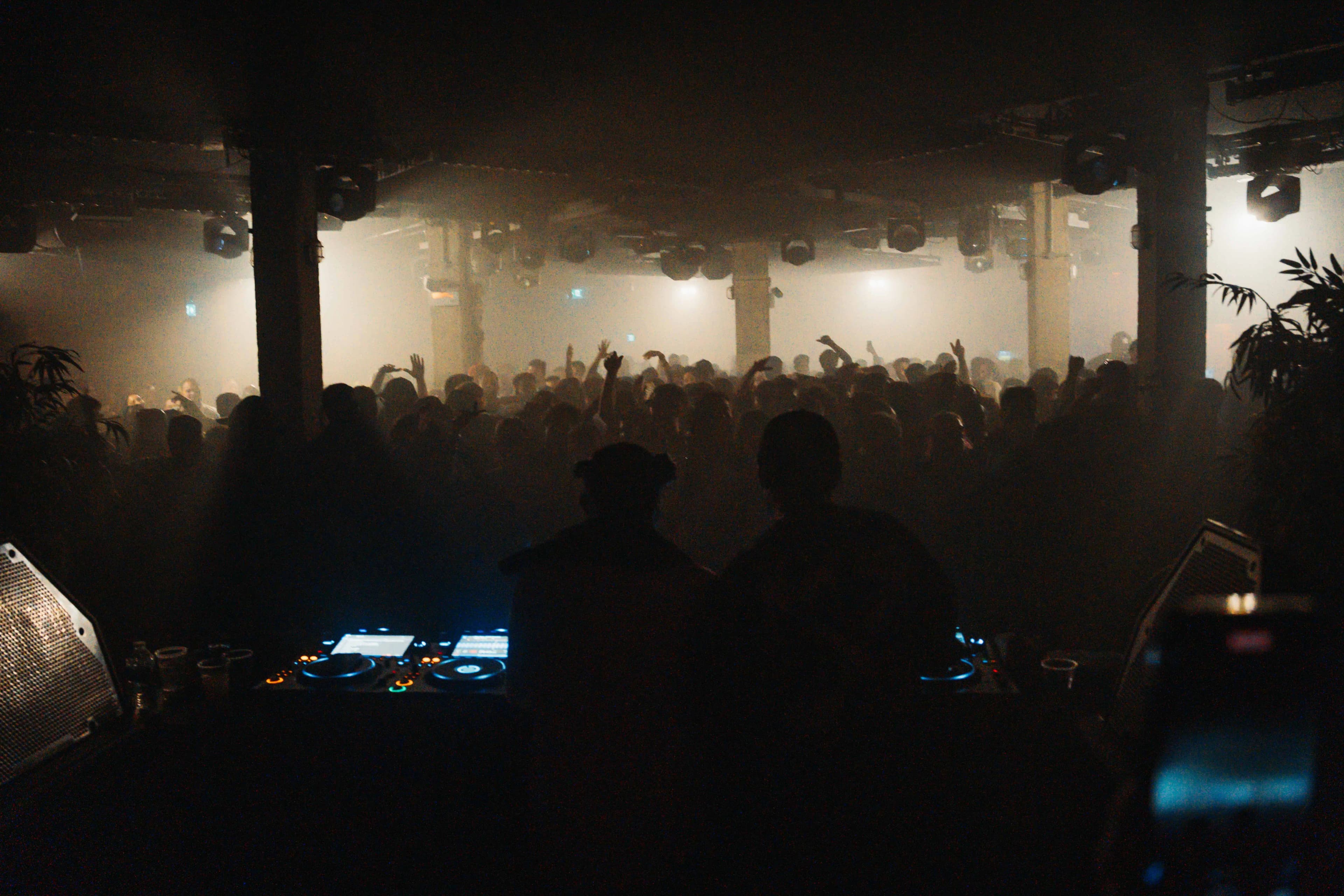 Da Costa Music Background